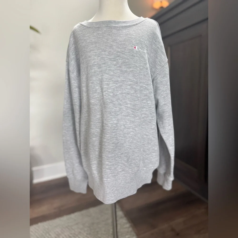 Champion Gray Crewneck Sweater Soft Knit Classic